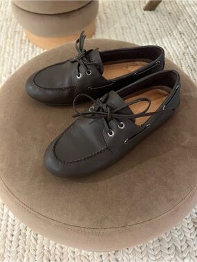 Aritzia x Sperry boat shoe | brown loafers
